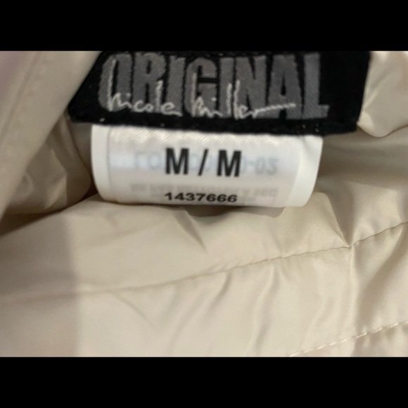 WHITE FURRY VEST - Picture 5 of 5